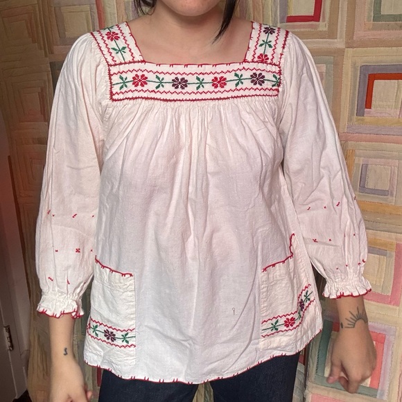 Vintage Embroidered White Blouse - Picture 4 of 9